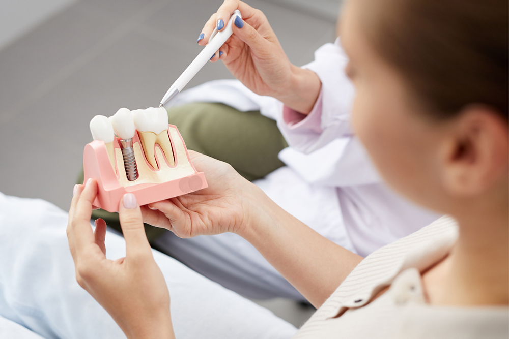 Dental Implants vs. Dentures: Which Fits Your Lifestyle?